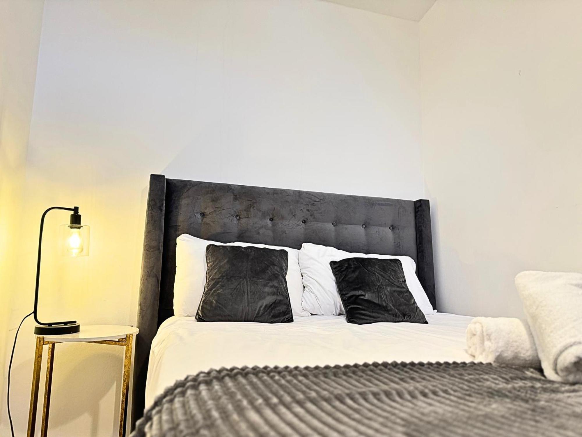 The Heart Of Kensington Mews - 3 Bedrooms House-Private Entrance-Hyde Park Walk Away-Green Park 9 Minutes Underground- The Best Of London With Glamour Of Kensington Екстериор снимка