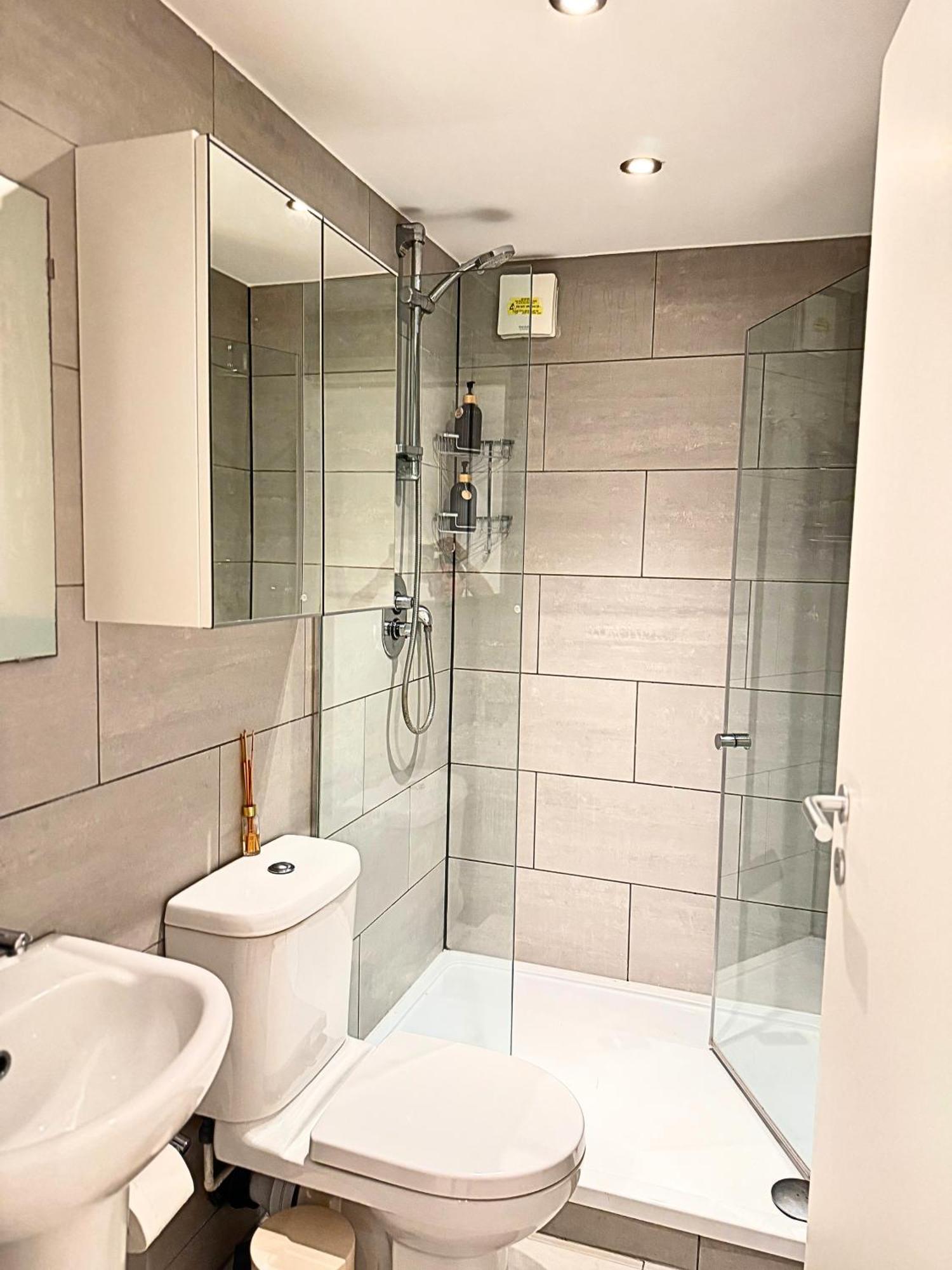 The Heart Of Kensington Mews - 3 Bedrooms House-Private Entrance-Hyde Park Walk Away-Green Park 9 Minutes Underground- The Best Of London With Glamour Of Kensington Екстериор снимка